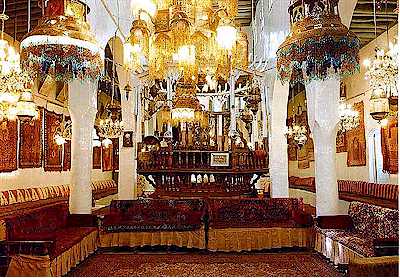 shul.jpg (91315 bytes)